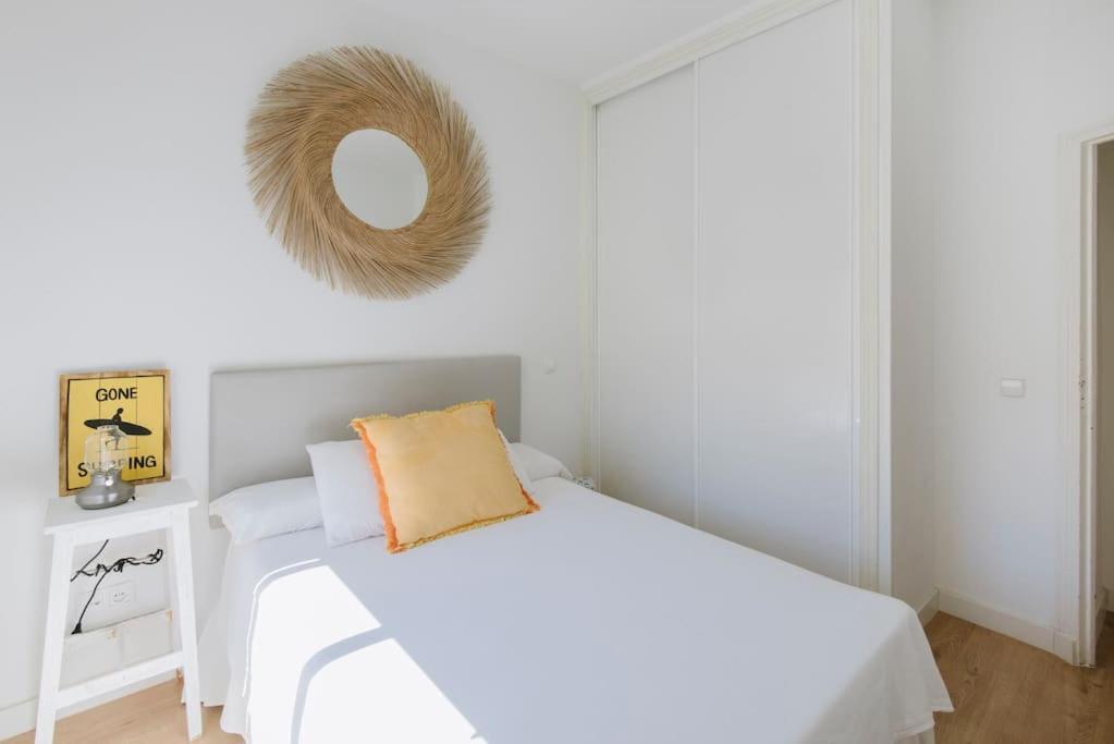 Appartement El Botones Nuevo Y Luminoso Apto De Diseno En Lavapies à Madrid Extérieur photo